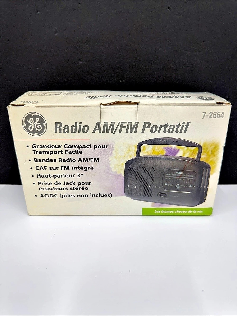 Vintage GE 7-2664 Portable AM/FM Radio w/ Original Box & Cord – Tested Working